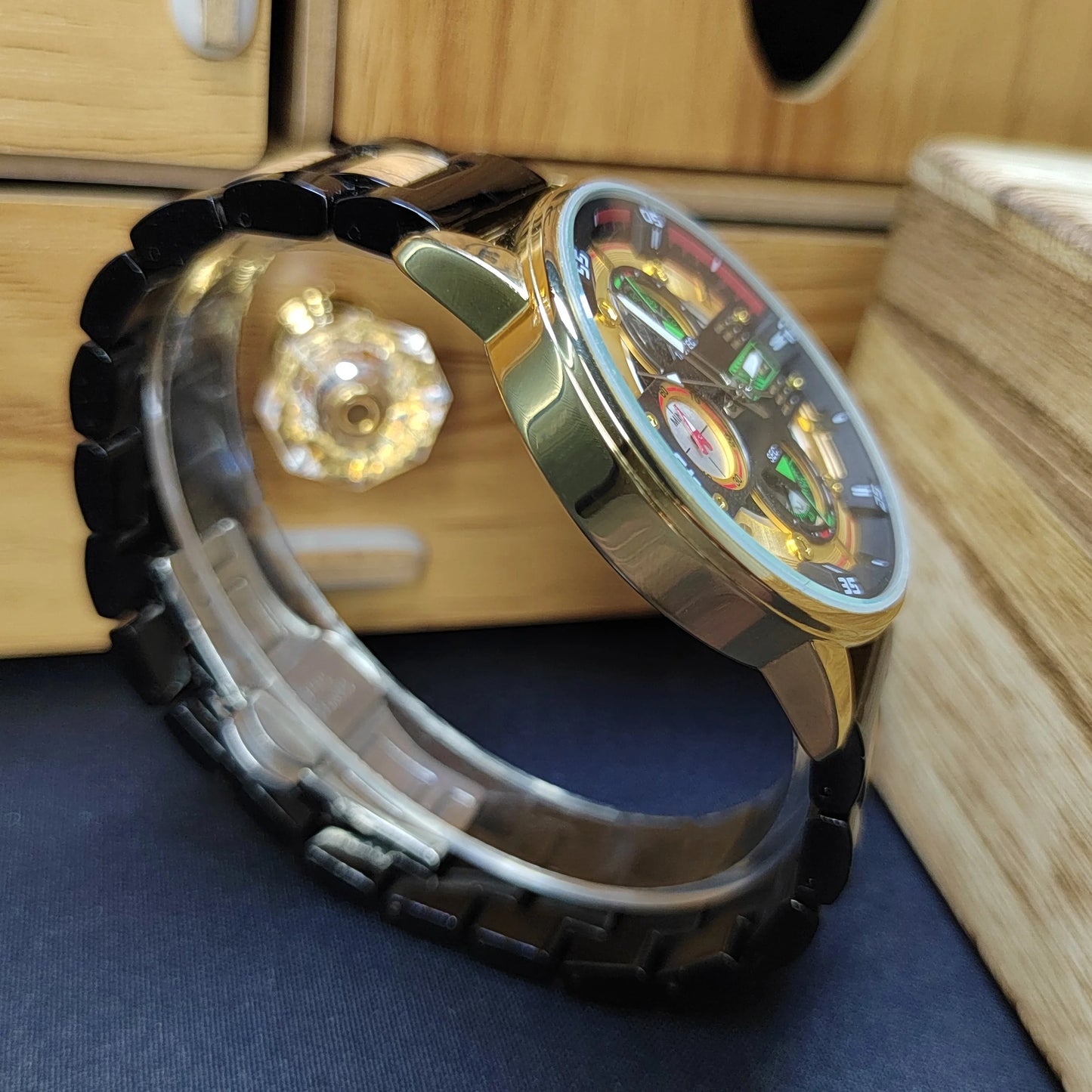 Men’s Wooden Watch With Unique Chronographic Design - Quartz Movement Sports Style