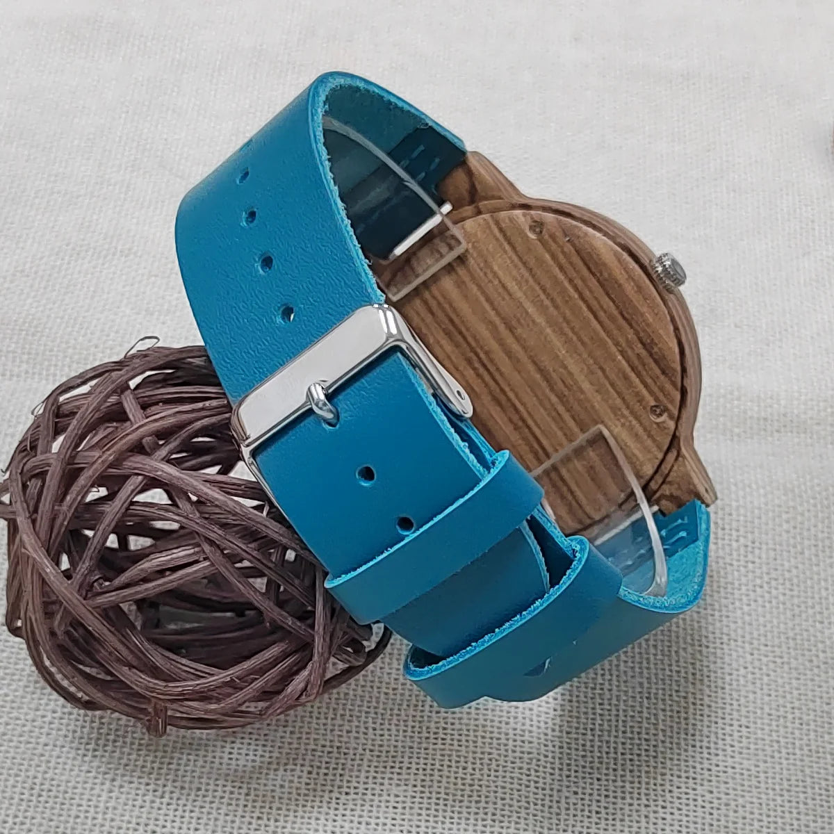 Unisex Classic Analog Face Wooden Wristwatch For Men or Women - Quartz Movement With Leather Strap