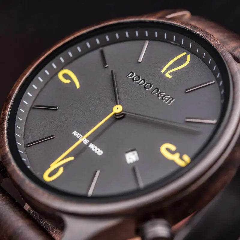 Men’s Wooden Wristwatch - Fashionable Classic Analog Face