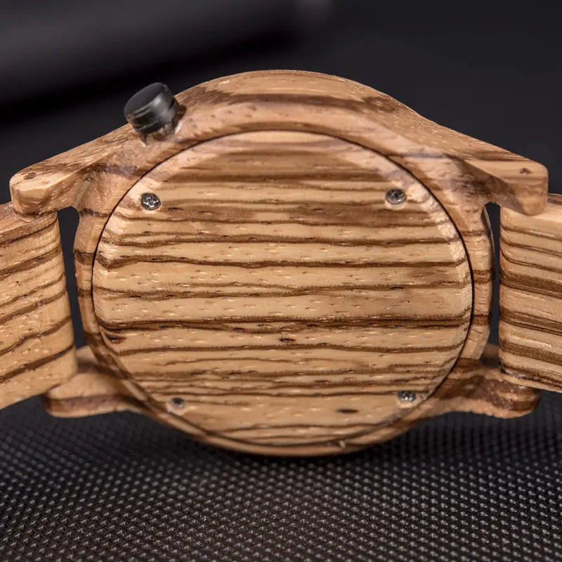 Men’s Wooden Wristwatch - Fashionable Classic Analog Face