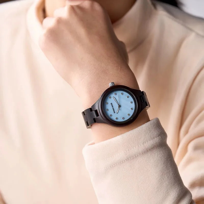 Women’s Classic Retro Analog Watch - Wooden Body And Band With Quartz Movement