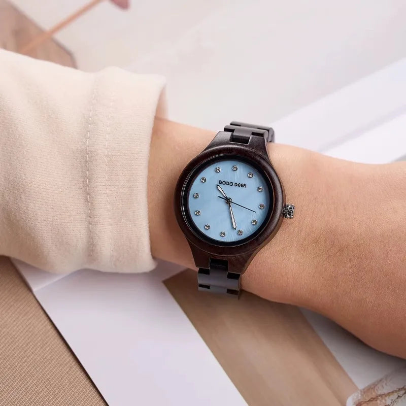 Women’s Classic Retro Analog Watch - Wooden Body And Band With Quartz Movement