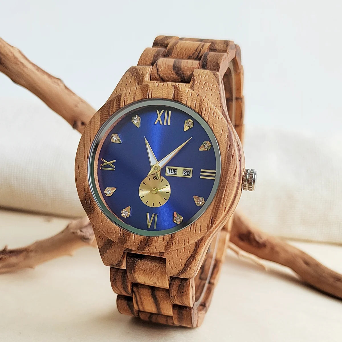 Wood Women Watches Wrist for Woman Luxury Fashion Ladies Quartz Wristwatches Luminous Date Week Wooden Watch Girlfriend Gift