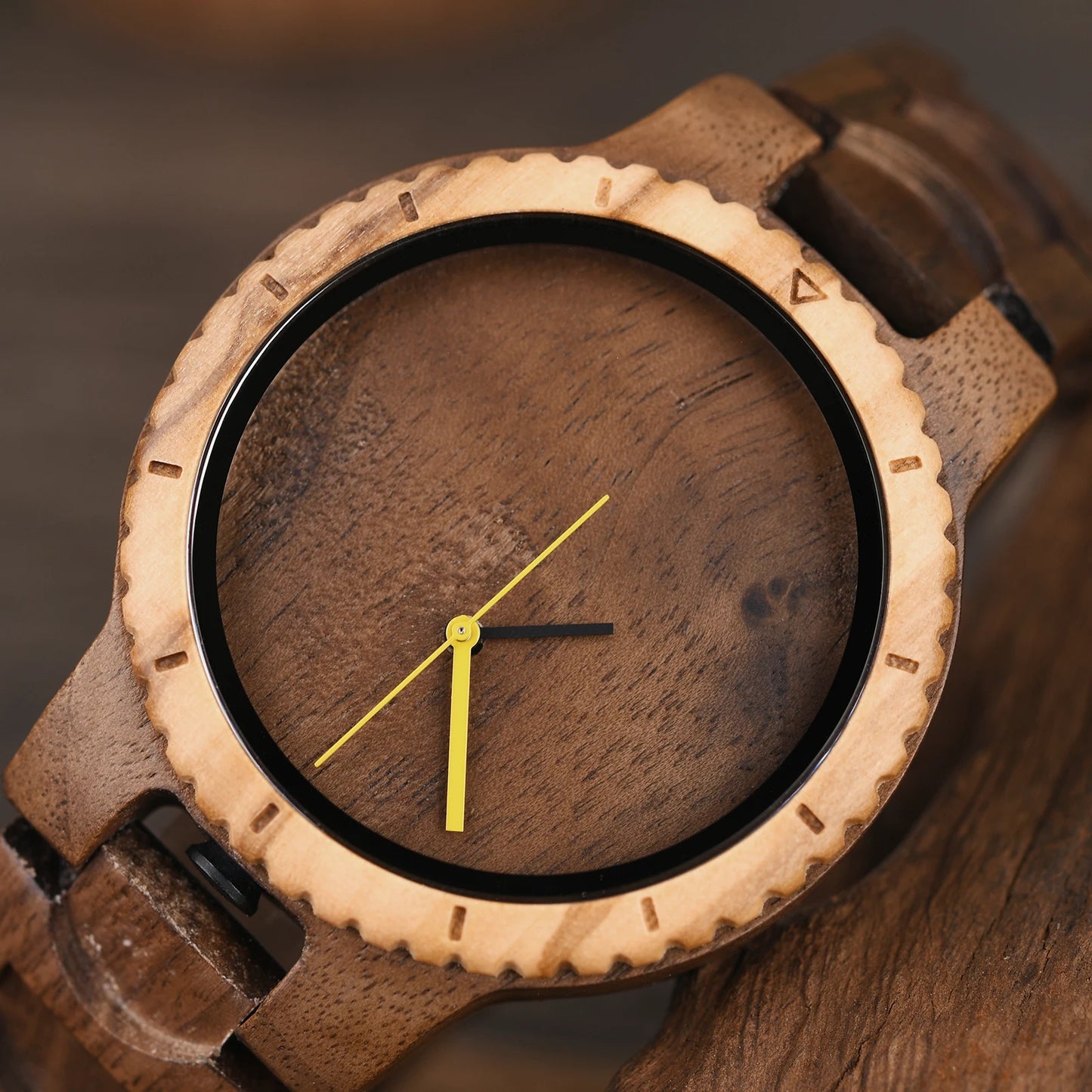 Unisex Wooden Watch for Men and Women - Fashionable Luxury Timepiece - Quartz Movement With Numberless Face