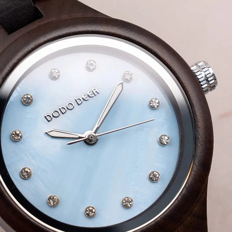 Women’s Classic Retro Analog Watch - Wooden Body And Band With Quartz Movement