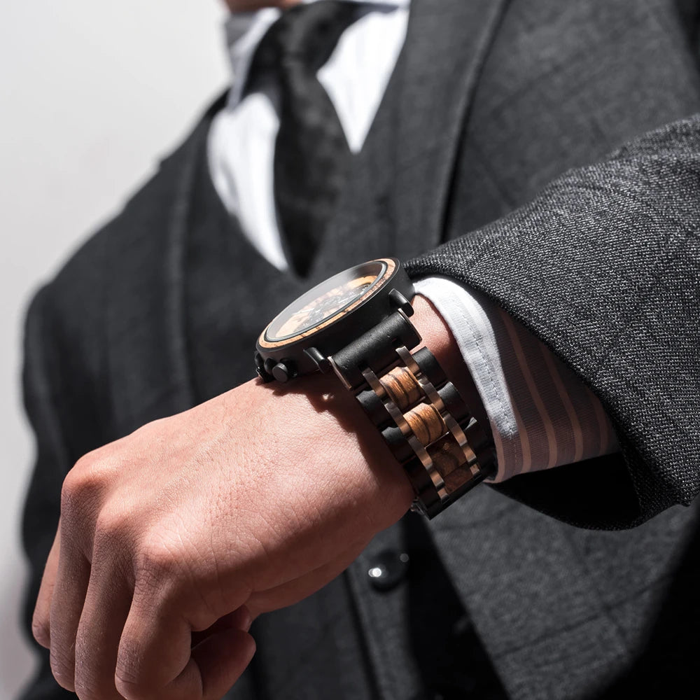 Men's Wooden Wristwatch With Auto Date Chronographic Face