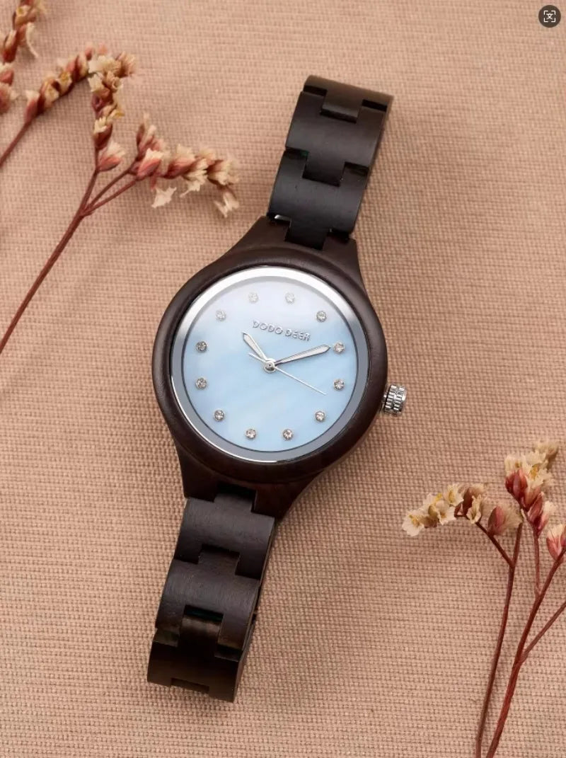 Women’s Classic Retro Analog Watch - Wooden Body And Band With Quartz Movement