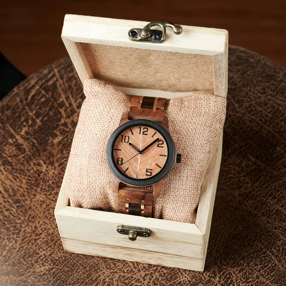 Men's Unique Leaf Dial Design Wooden Wristwatch - Quartz Movement - Analog Display