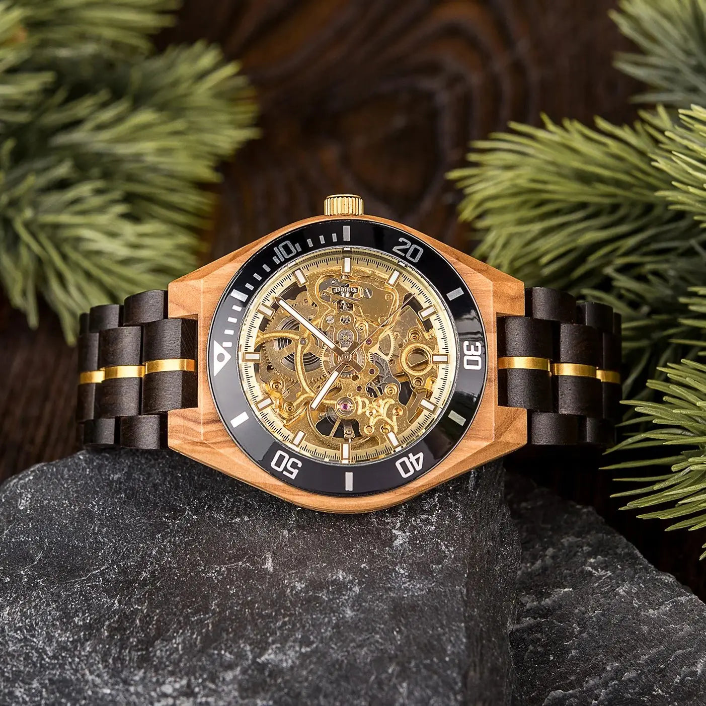 Men's Mechanical Wooden Automatic Watch - Hollow-Carved Mechanical Skeleton Wristwatch