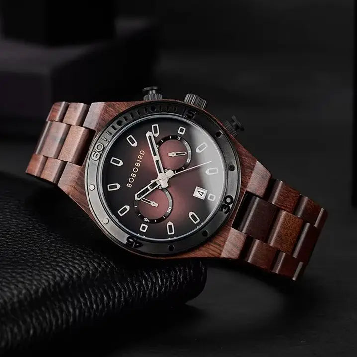 Luxury Men's Wooden Watch With Chronographic Date Display