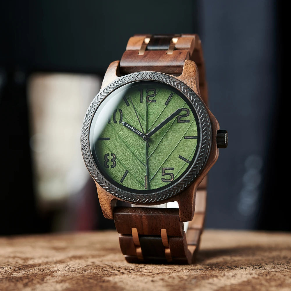 Men's Unique Leaf Dial Design Wooden Wristwatch - Quartz Movement - Analog Display