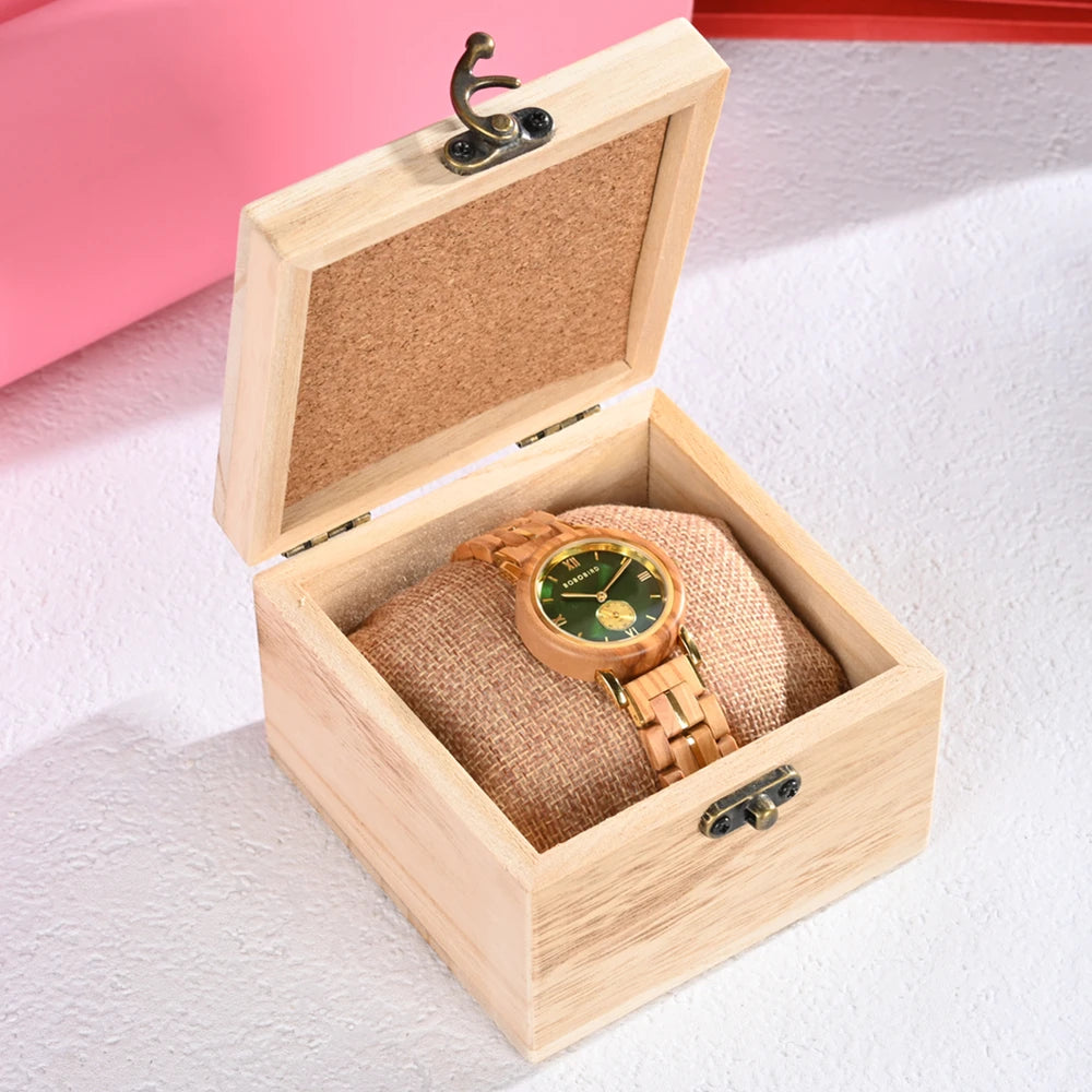 Each watch comes with a paper box. 