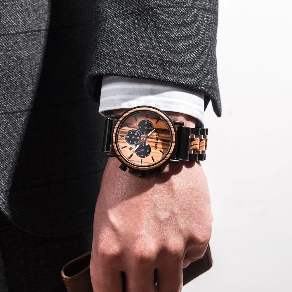 Men's Wooden Wristwatch With Auto Date Chronographic Face