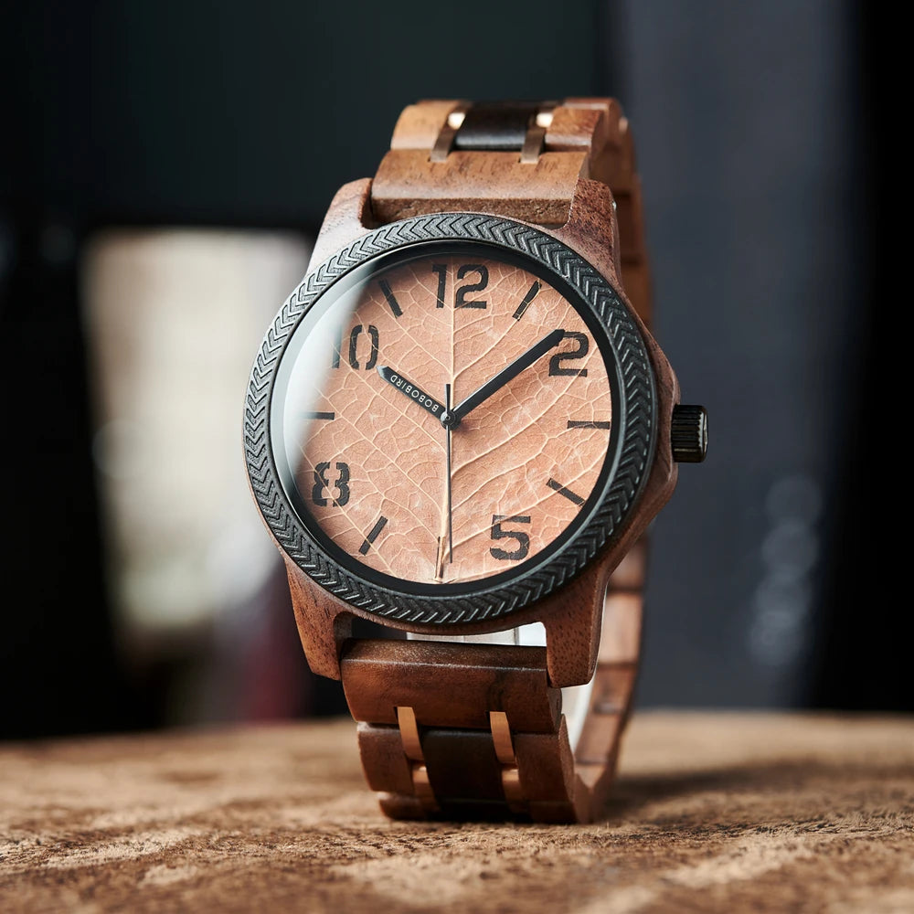 Men's Unique Leaf Dial Design Wooden Wristwatch - Quartz Movement - Analog Display