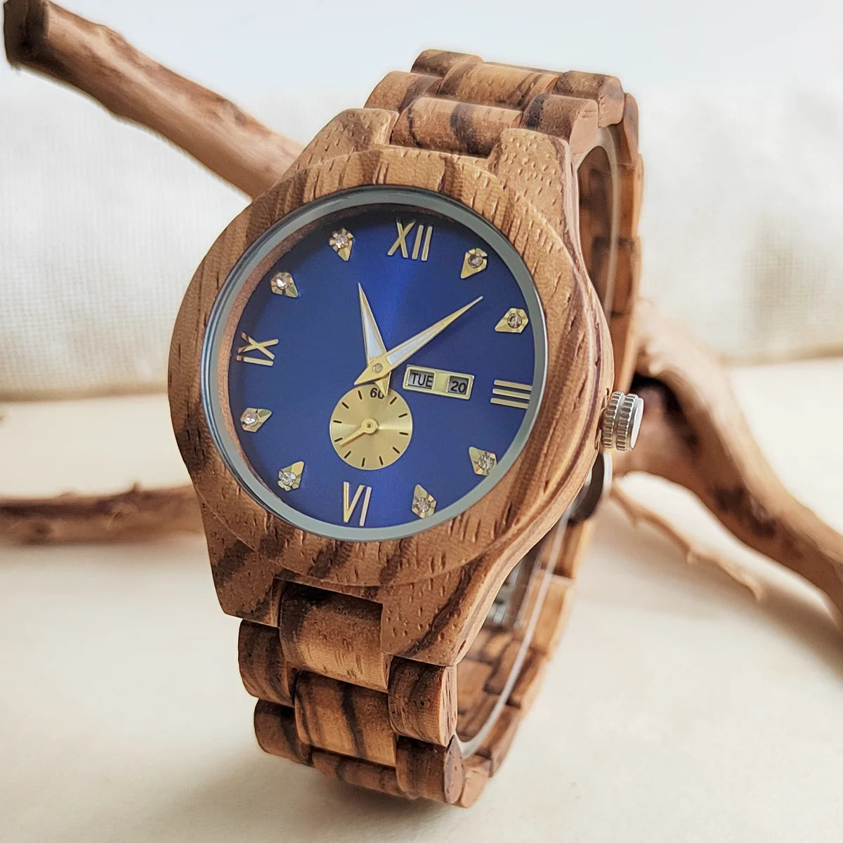 Wood Women Watches Wrist for Woman Luxury Fashion Ladies Quartz Wristwatches Luminous Date Week Wooden Watch Girlfriend Gift