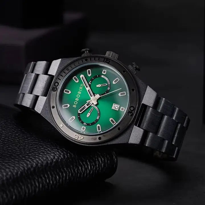 Luxury Men's Wooden Watch With Chronographic Date Display