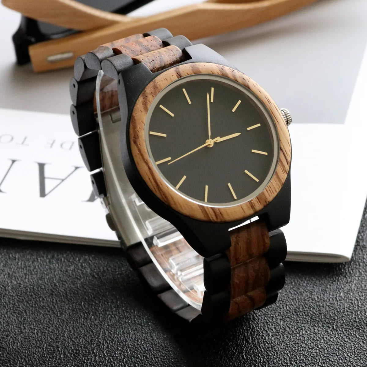 Men’s Classic Analog Wooden Quartz Watch - Retro Numberless Face